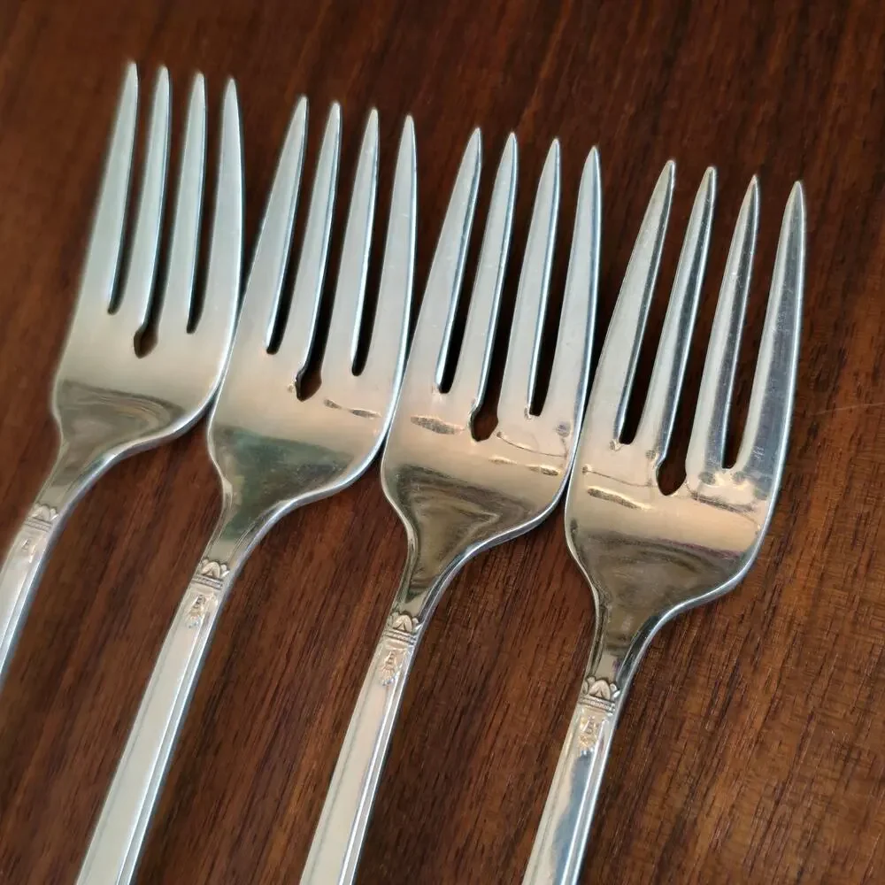 Vintage 1847 Rogers Bros FIRST LOVE 4 Salad Forks Silverplate Art Deco Cottage